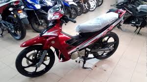 Yamaha 125zr is the best and popular moped bike from yamaha with excellent performance and design. Yamaha Y125zr Walkaround Black Red 2017 Youtube