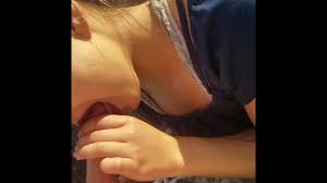 野外フェラの後ろにかかる2本の虹