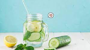 Infused water blueberry dan jeruk. Tak Hanya Segar Ini 9 Manfaat Infused Water Timun Untuk Kesehatan Orami