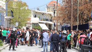 3658 αγγελίες πώλησης σπιτιών, διαμερισμάτων, μονοκατοικιών, μεζονετών, loft και στούντιο στην περιοχή νέα σμύρνη στη χρυσή ευκαιρία, το #1 site ακινήτων στην ελλάδα. Korwnoios Larisa Pente Nea Kroysmata Se Roma Sth Nea Smyrnh