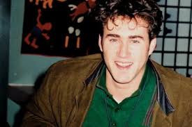 This photo appears to be from the early 1990s, around the time Roy Dupuis  played Maxime Morel in the 1990 TV movie "Lance et compte: Tous pour un".  📺📸😻💗