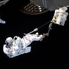 The european astronaut corps is a unit of the european space agency (esa) that selects, trains, and provides astronauts as crew members on u.s. Astronauten Casting Die Esa Sucht Bewerber Und Bewerberinnen Fur Den Weltraum Geo