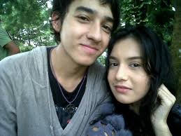 Umur 28 tahun) adalah pemain sinetron indonesia. Aliff Alli Lovers Home Facebook