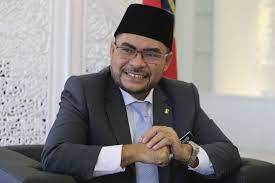Yang berhormat datuk seri dr. Mujahid S Press Secretary Demands Apology From The Star The Mole