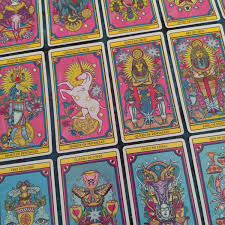 Tarot de El Dios de los Tres (The God of Three Tarot) by Javier Navarro |  benebell wen