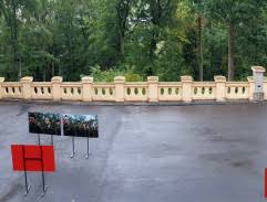 A kde som ja, dnu !!! Cerni Baroni Zizka S Kulometem Filmova Mista Cz