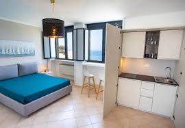 Il prezzo richiesto per un appartamento in affitto è mediamente nell'intero il comune pari a 6,9 €/m² mese e quindi circa il 0% in più rispetto alla media. Villa Altomare Affitta Un Appartamento Ad Otranto Per Le Tue Vacanze