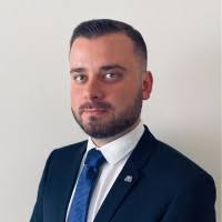 100+ profilů „Javorský“