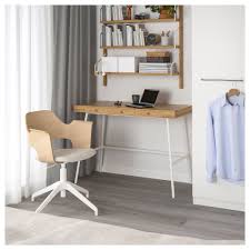 Lillasen Scrivania Bambu 102x49 Cm Ikea It Desks For Small Spaces Apartment Desk Ikea
