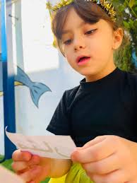 استعراض مشوق من نحلات الصف الصف الأول في قراءة كلمات حرف النون 🐝🐝🐝, كل  الشكر مس ريم المبدعة 💛💛💛