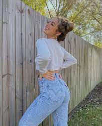 More details of addison rae will be updated here… Addison Rae On Instagram Nose Scrunchies 4 Days Stylish Girl Pic Girl Outfits Mom Jeans
