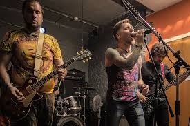 Jul 03, 2021 · они уже пробовали и воду в крым пускать, и выборы проводить на временно оккупированных территориях, и назначили в тгк бывшего премьера, который рассказывал, что едва ли не союзное государство нужно делать. Kakie Babki Nam By Tvorchestvo Pokazat Byvshij Metallist O Surovoj Severnoj Rok Muzyke I Zhizni V Norilske Lyudi 69 Ya Parallel Lenta Ru