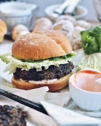 Hamburger Haricots Noirs Champignons Et Ciriangre Cilantro Black Bean And Mushroom Burger Www Cuisinedopamine Com