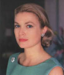 grace-kelly-blue-brooch