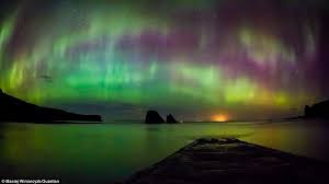Stunning Video Of The Northern Lights In Britain Northern Lights Aurora Boreal Aurora Borealis Northern Lights
