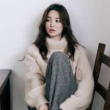 She has three properties in the neighborhood of samseong in seoul. Song Hye Kyo S New Drama By Descendants Of The Sun Writer Called The Glory