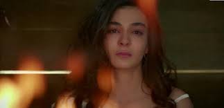 Hercai reyyan mirana hamile olduğunu söylüyor. Hercai Reyyan Oldumu Reyyan Hercai Dizisinden Ayrildimi