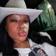 Ebony Randolph's Instagram, Twitter & Facebook