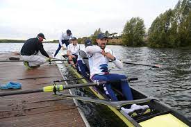 Une autre version fait remonter le terme à 1797, lorsque le premier lord de l'amirauté, 2 e comte spencer, baptise du nom de son chien blazer le premier bateau d'une. Les Bleus Veulent Cinq Bateaux De Plus Aux Jeux Olympiques De Tokyo L Equipe