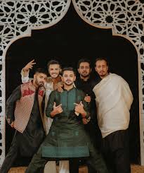 Born to stand out, not to fit in ⚔️🔥 📸 @adil_bajwa_ Dress :  @mohsin.naveed.ranjha #zulqarnainsikandar #zulqarnainarmy #friends #family  #shadiseason