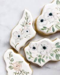 Short step by step video painting a flower with watercolors. Morgan G Co On Instagram Watercolor Flowers Watercolor Cookies Paint Cookies Cookie Decorating Icing