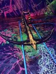 Check out updated best hotels & restaurants near. Eine Neue Erfahrung Schwarzlicht Minigolf Freizeit Fur Junge Gefluchtete