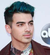 Joe Jonas Laughs Off Blue Hair Gossip Dyed Hair Men Men Hair Color Boys Blue Hair