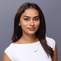 10100+ profilů „Safiya“