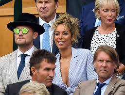 Eleven matches on wimbledon's outer courts have been suspended because of darkness. Who S In The Royal Box At Wimbledon Today Hugh Grant Leona Lewis And More Hello