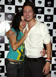 Winehouse told a magazine that the drugs were to blame for her hospitalisation and that i really thought that it was over for me then.243 soon afterward, winehouse's father commented that when. Amy Winehouse Spent 500 000 On Drugs But Mick Jagger Told Me That Was Normal Says Tyler James Australiannewsreview