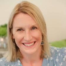 Nitza Santiago's Instagram, Twitter & Facebook