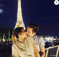 Il s'est donc montré aux bras de sa nouvelle compagne, l'actrice candice berner. Pascal Soetens Le Fils Du Grand Frere En Couple Et Tres Amoureux Purepeople