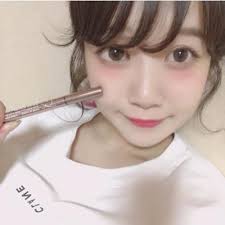 韓国で人気のムルグァンメイク 水光メイクともいます 韓国の女優さんのような透明感抜群のうるつやお肌って憧れ そんな韓国発の新ジャンルうるつや ムルグァン メイク の方法を紹介を紹介します アイメイク 化粧 メイク 手順