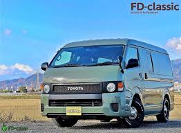 ランクルの次はコレ つぶらな瞳に恋しちゃう 丸目ハイエース がブレイクの予感 ハイエース トヨタハイエース レトロカー
