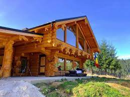 Aici in bucovina, tara celor o mie de manastiri pensiunea noastra va sta la dispozitie prin rafinament si prin frumusetea locorilor. Cazare In Bucovina Top 10 Cele Mai Frumoase Pensiuni Din Bucovina