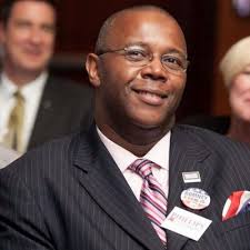 Robert Turner II (@RobertTurnerDC)