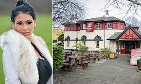 Police called to Lacey Lorenzo's 21st party at Toby Carvery | Daily Mail  Online
