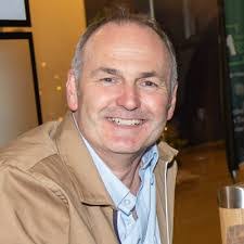 Arnold Phipps's Instagram, Twitter & Facebook