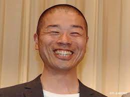 May 22, 2021 · 「アキナ」山名文和【写真：インスタグラム（@yoshimoto.official）より】twitterfacebookhatena現在の坊主頭からは想像し難い意外な姿 吉本興業の公式インスタグラムが21日に更新され、お笑いコンビ「アキナ」山名文和の18年前の姿が公開された。 9fnulzx64lxggm