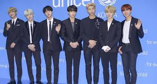 Kami sudah lama sering berhubungan. Fans Asal As Beruntung Bisa Dapat Nomor Telefon Pribadi Bts Okezone Celebrity