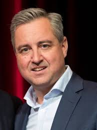 Marc Brazeau's Instagram, Twitter & Facebook