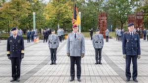Zumindest in diesem bereich könnte man von der bundeswehr was lernen, siehe dazu auch: Schutz Und Betrieb Des It Systems Der Bundeswehr Crisis Prevention Fachportal Fur Gefahrenabwehr Innere Sicherheit Und Katastrophenhilfe