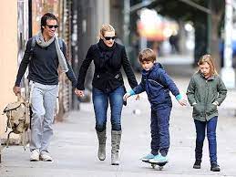Kate elizabeth winslet, cbe is an english actress. Kate Winslet Strolls With Her Kids And New Man Kate Winslet Kate Winslet 1997 Celebrities