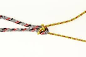 Keep the fold to the outside of the shoulder. How To Tie 10 Essential Scouting Knots