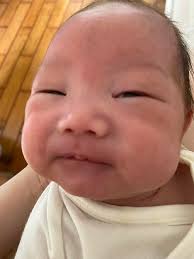 跪求讓嬰兒一秒安靜的妙招🙏🙏 2m寶寶想抱睡或餓了都直接爆哭媽媽無能泡奶或哄睡到安靜至少也要2-3分鐘