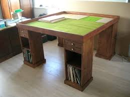 Mon Cher Alava Marmont Est Perdu Oktober 2010 Gaming Table Diy Table Games Diy Table