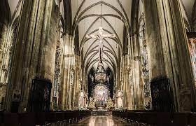 Stephansdom interior.jpg 960 × 716; Stephansdom 150 Personen Durfen An Gottesdienst Teilnehmen