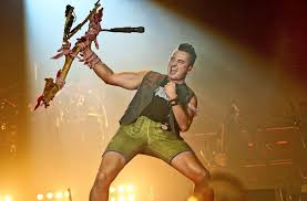 Great savings & free delivery / collection on many items. Stuttgart Gabalier Und Comic Con Fasching Im Hochsommer Stuttgart Stuttgarter Nachrichten