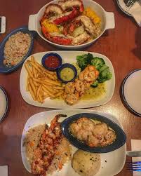 مطعم رد لوبستر في البحرين سعودي بينج