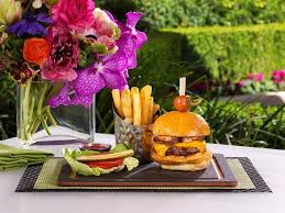Astuces et conseils pour french burger jardin d'orante au cornichon. Wynn Las Vegas Pressroom Jardin Burger